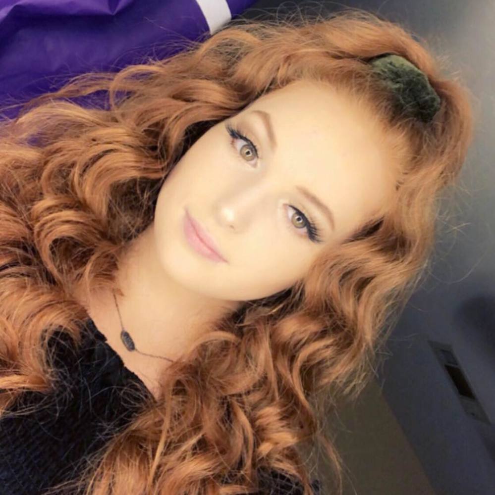 Meet your Posher, Caroline